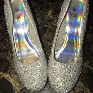 Sparkly pumps